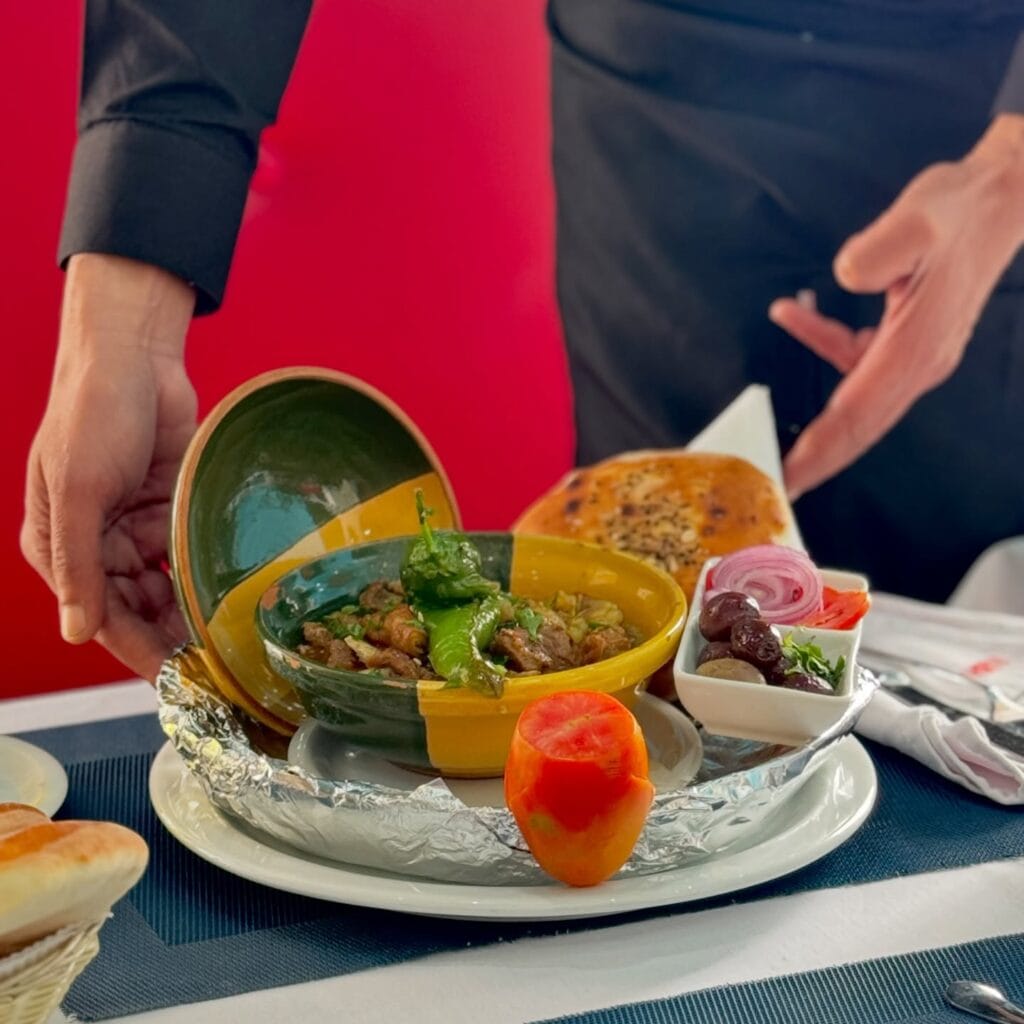 Al Majlis Restaurant1