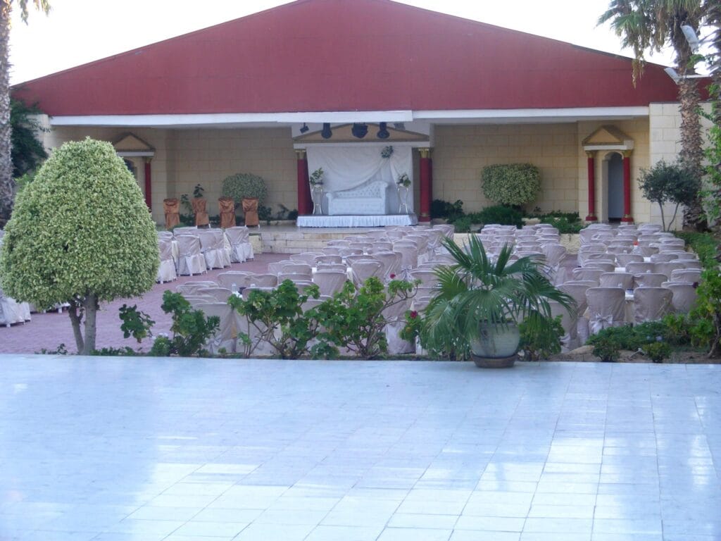 Salle des fêtes dorra1