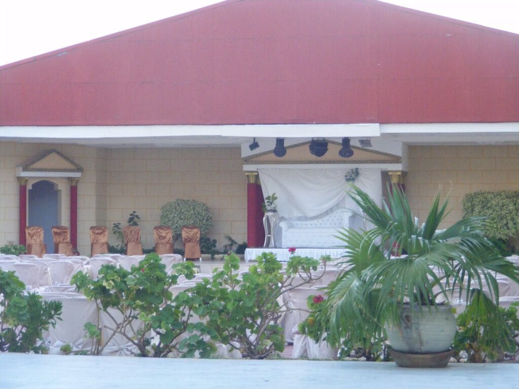 Salle des fêtes dorra3