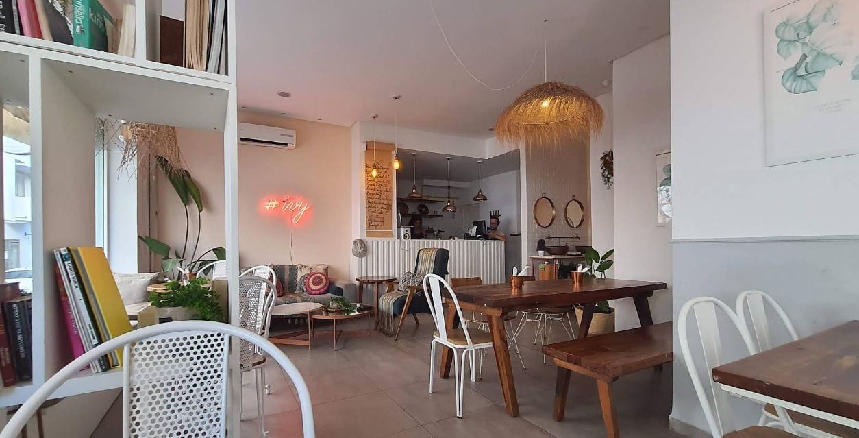 Ivy Coffee Shop & Restaurant