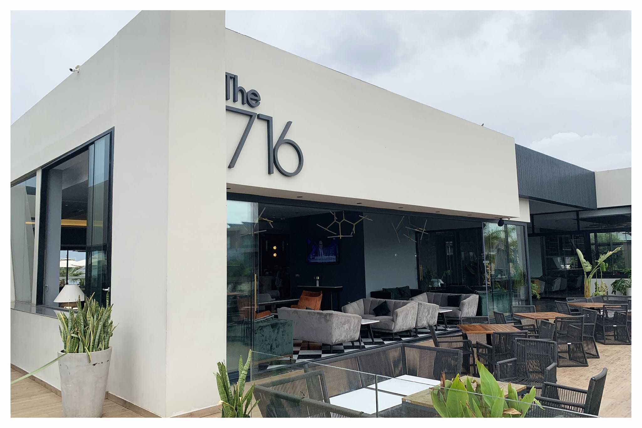 The 716 Cafe & Restaurant