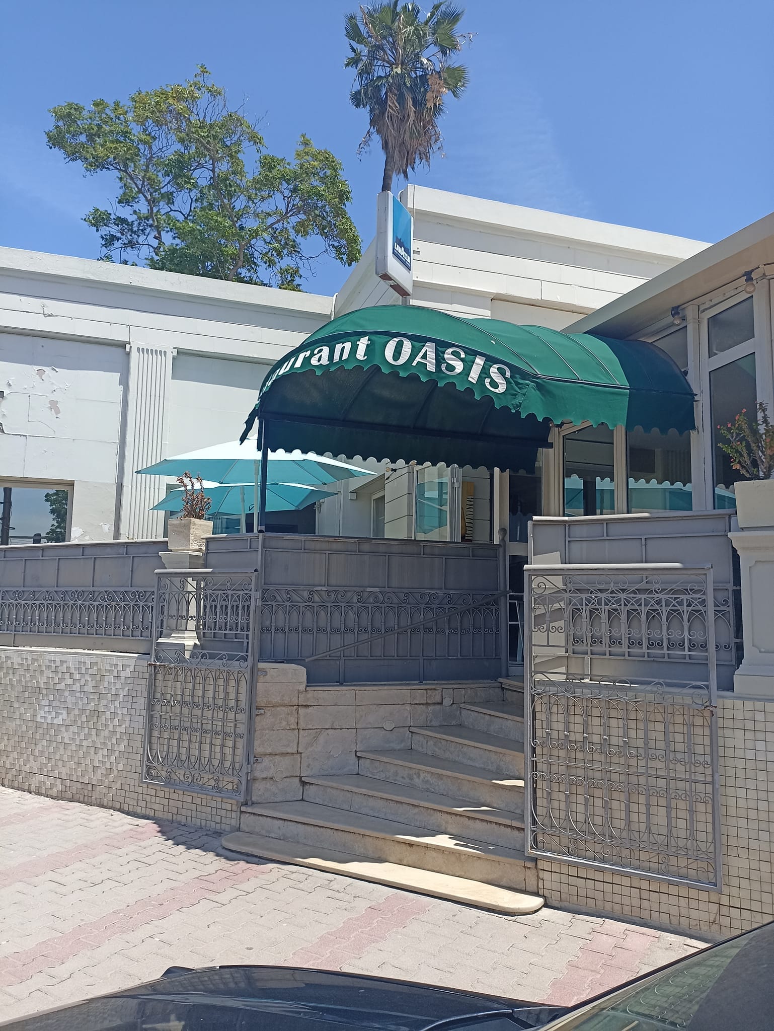 OASIS Restaurant Café