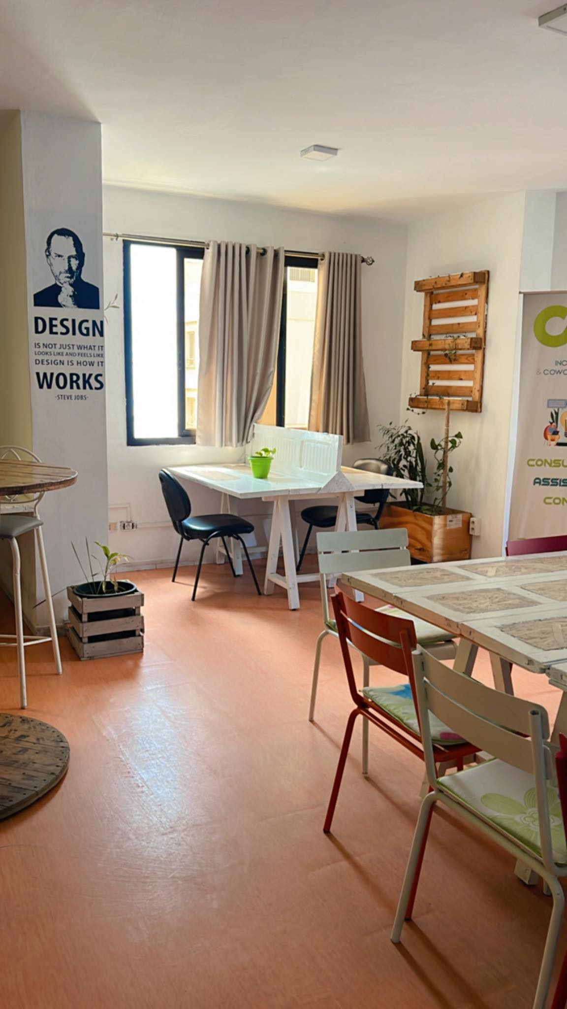 CAC incubateur et coworkin Space